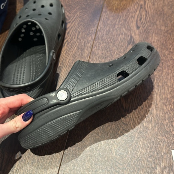 Black Crocs - Picture 6 of 10